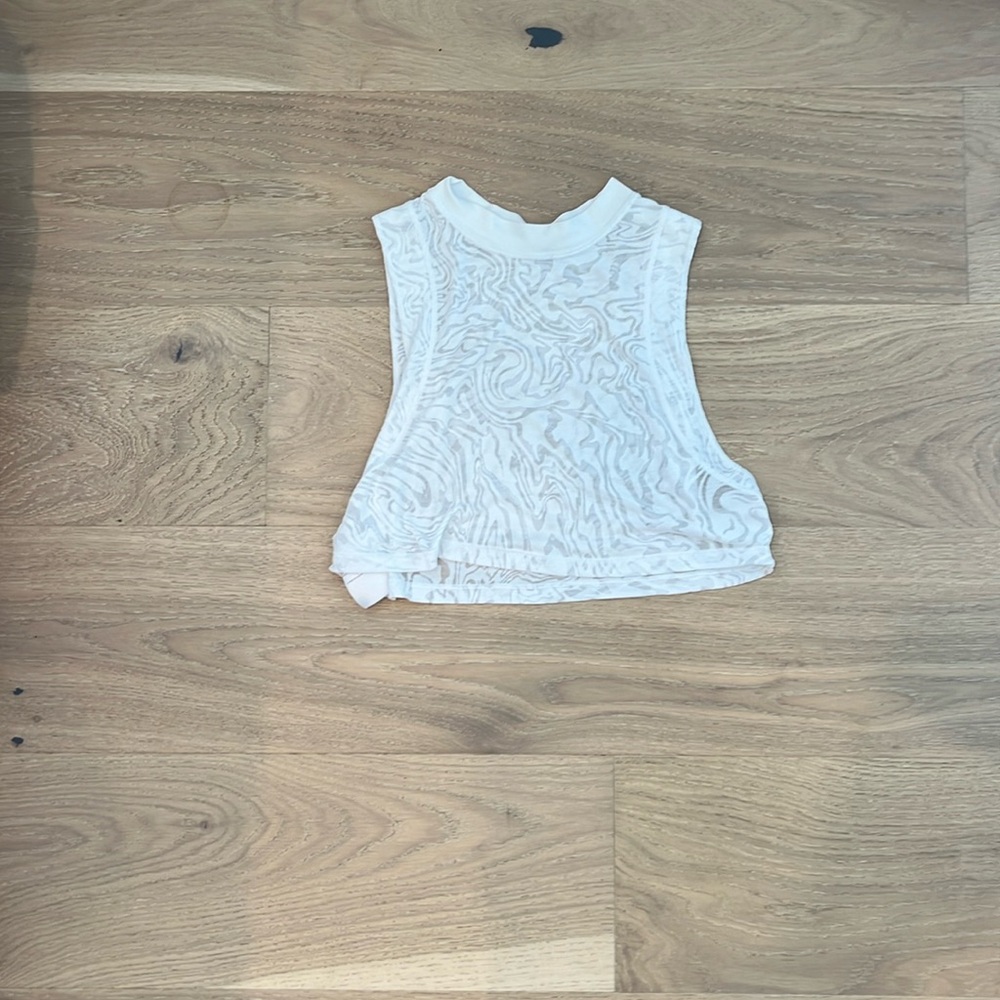 lululemon white tank top women’s size 2